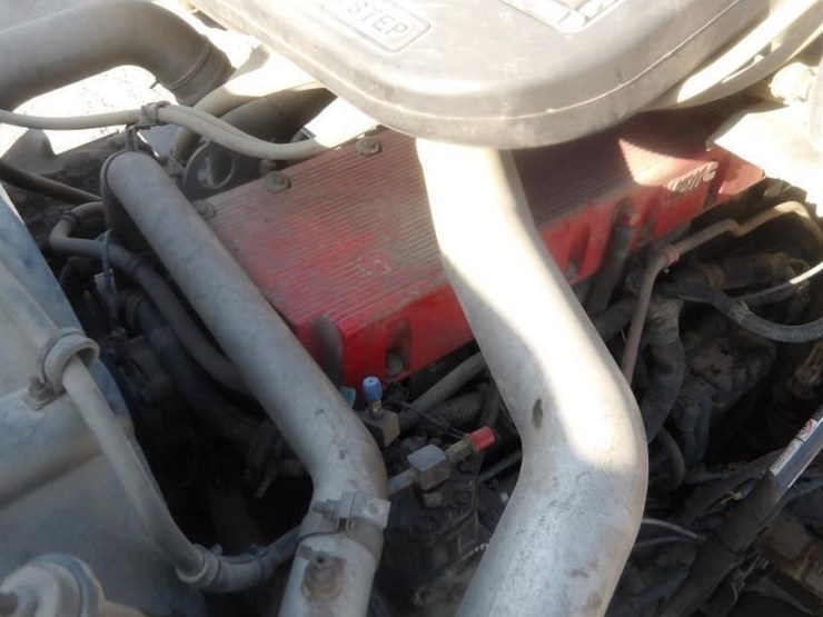 2002-international-5500i-6x4-dump-truck-image-9