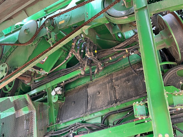 2011-john-deere-s670-image-37