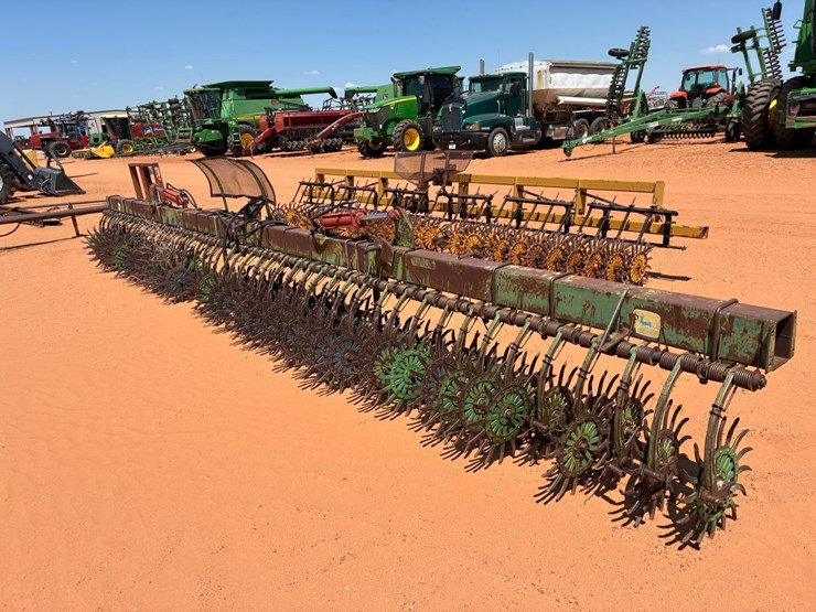 john-deere-400-image-3