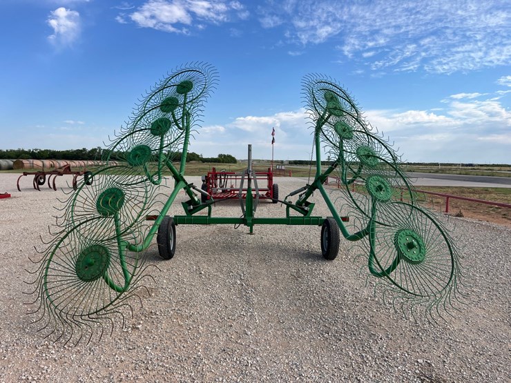 #t8834-•-frontier-12-wheel-rake-image-9