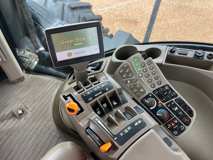 2013-john-deere-9510r-image-33