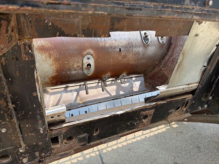 agco-20ft-air-reel-bean-head-w/-cart-image-38