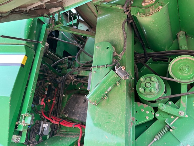 2011-john-deere-s670-image-24