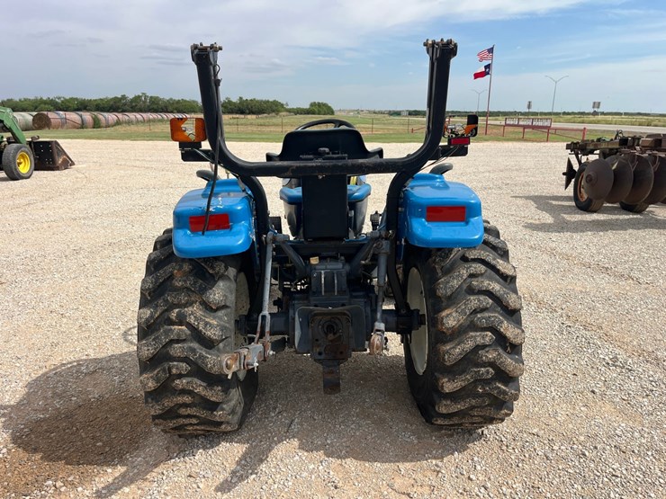 new-holland-tc33-image-6
