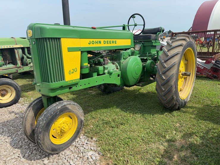 john-deere-620-image-1