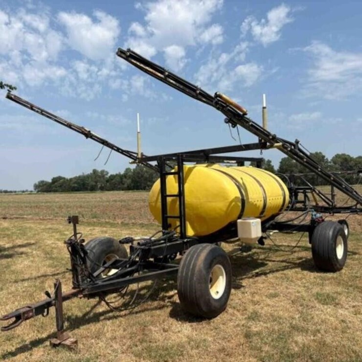 Wako 1000 Gallon Field Sprayer