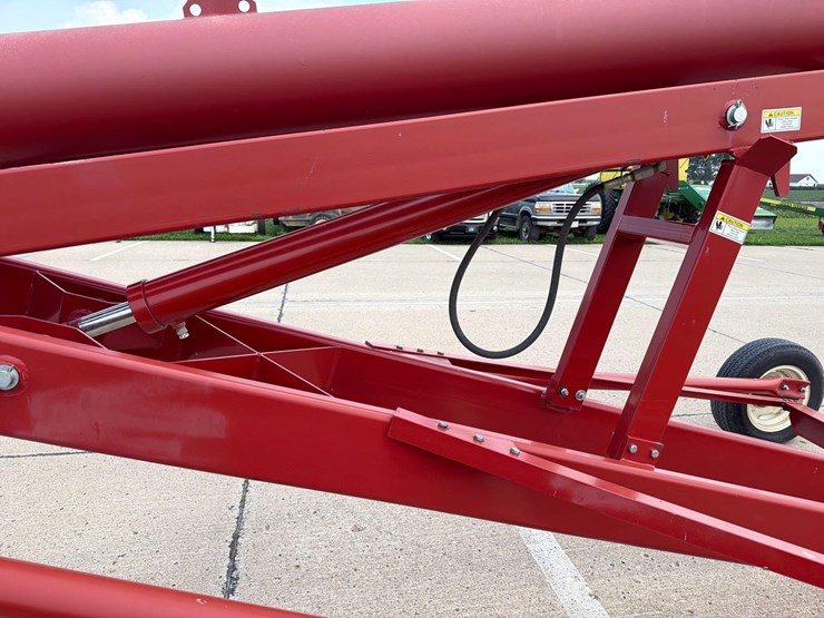 2011-sudenga-10”-x-71ft-grain-auger-image-12