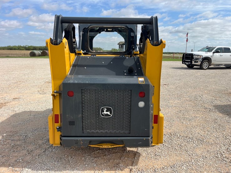 2018-deere-317g-image-11
