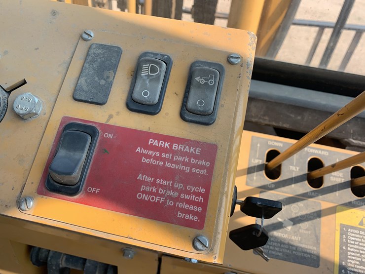 hp-8500-harlow-fork-lift-image-29