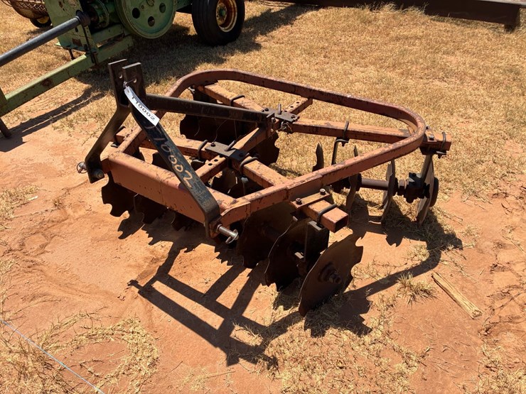 #t10002-•-cattle-chute-image-1