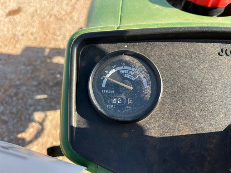 1985-john-deere-750-image-11