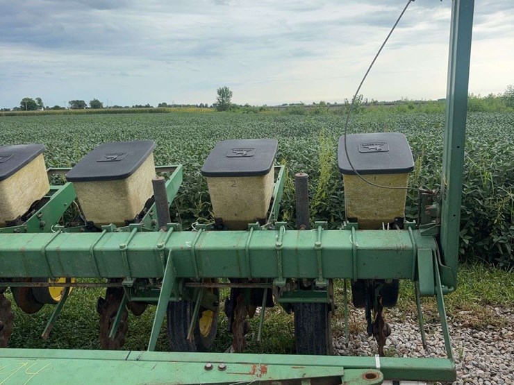 john-deere-7000-image-3