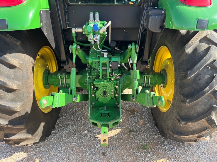 2019-john-deere-5100e-image-12