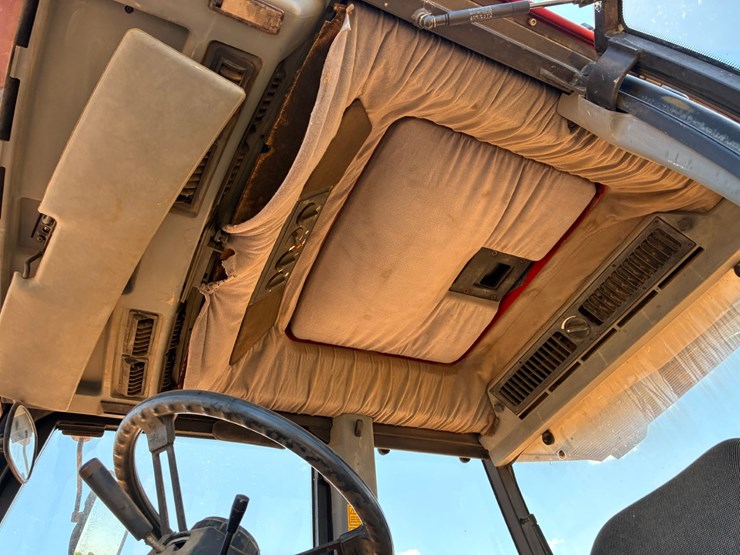 case-ih-5140-image-11