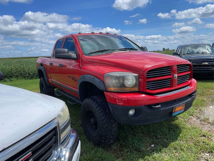 2006-dodge-ram-2500-image-2