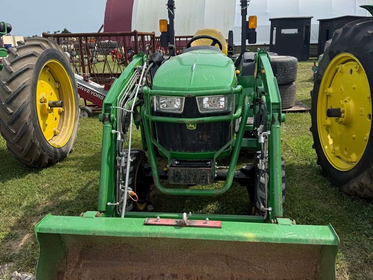 2021-john-deere-2038r-image-3