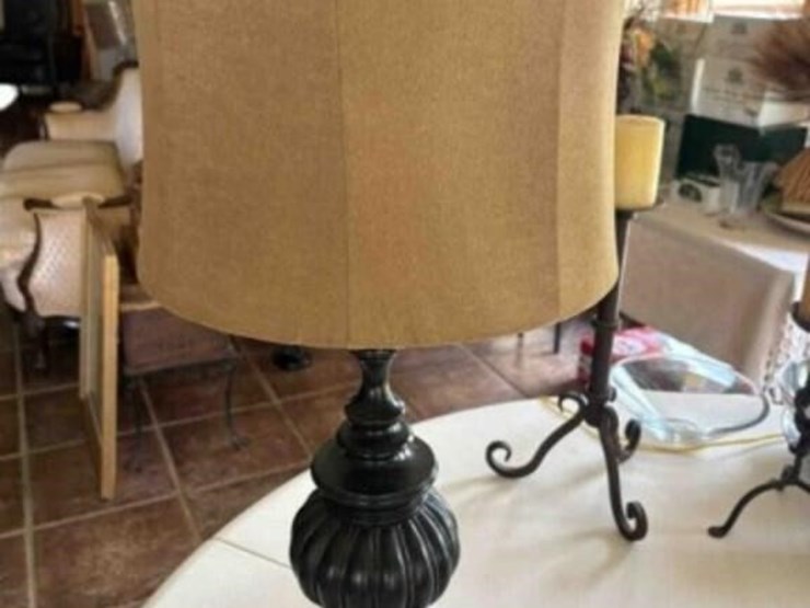 table-lamp-image-1