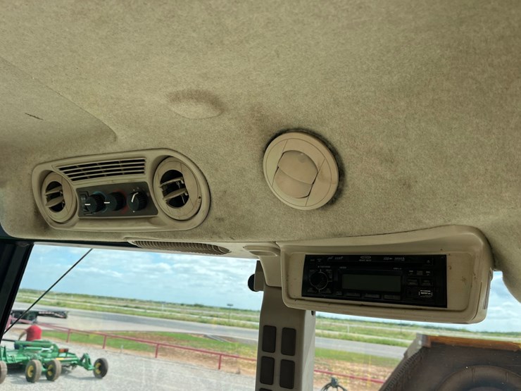 2011-john-deere-5093e-image-24