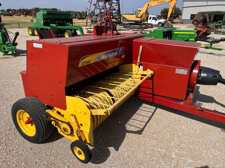 2012-new-holland-bc5060-image-4