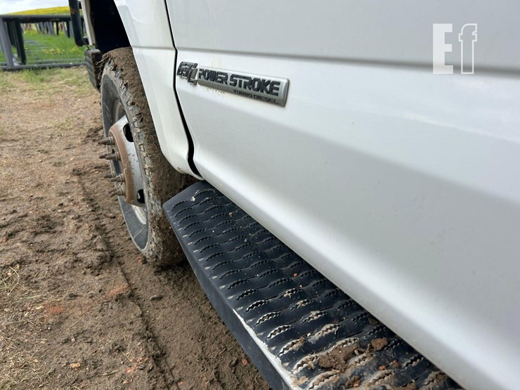 2019-ford-f350-xl-image-35