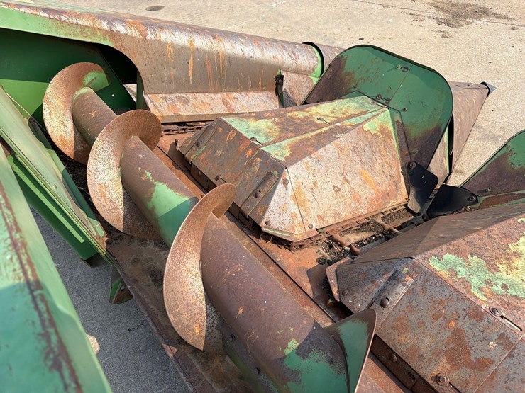 john-deere-444-image-13