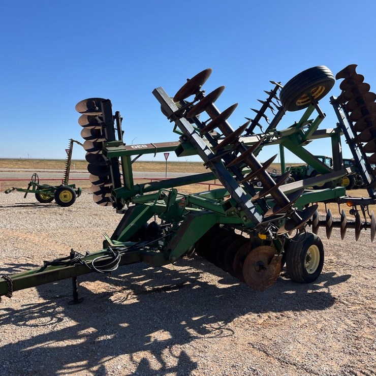1996 JOHN DEERE 630