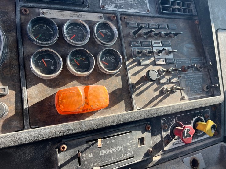 #t10001-•-1995-kenworth-truck-image-41