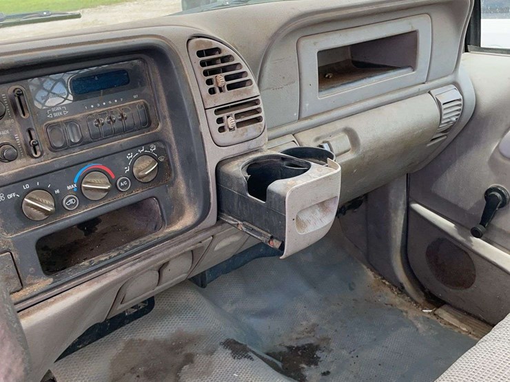 2000-chevrolet-3500-image-6