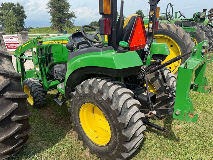 2021-john-deere-2038r-image-9