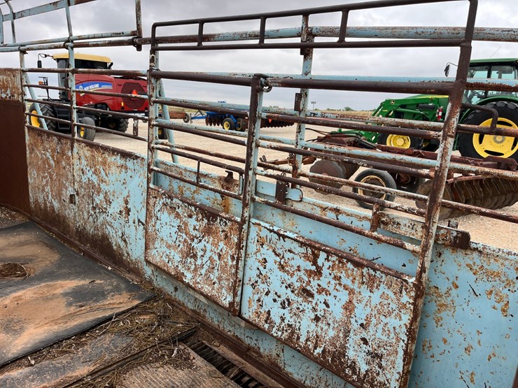 #t8841-•-horse-trailer-image-9