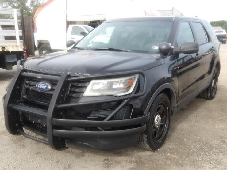 2017-ford-explorer-image-1