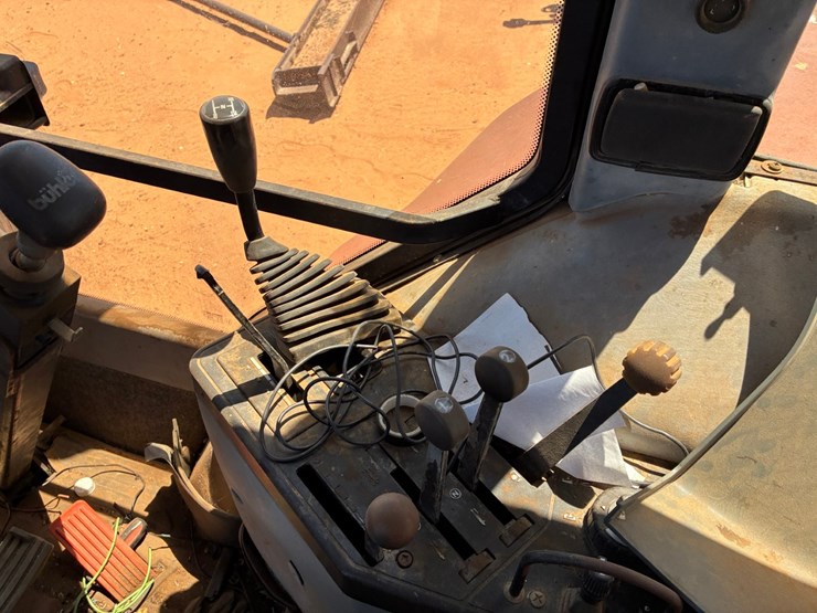 case-ih-5140-image-13