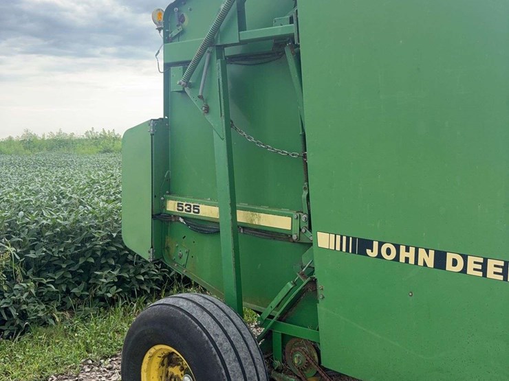 2025-john-deere-535-image-5