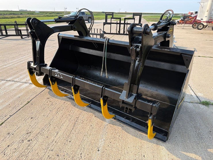miller-102”-grab-tec-grapple-bucket-image-2
