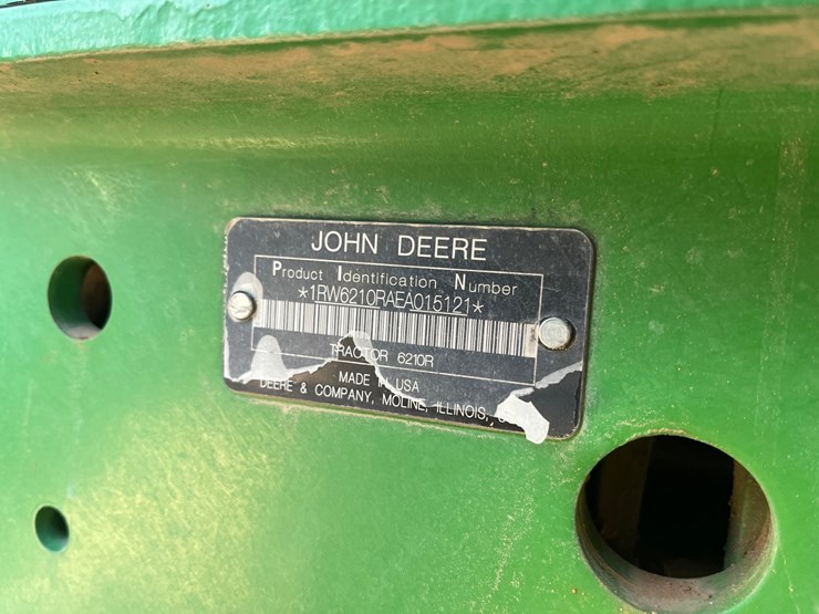 2014-john-deere-6210r-image-33