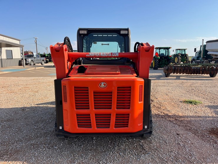 2022-kubota-svl65-2-image-10