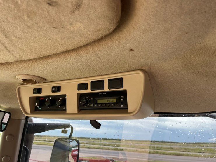 2012-john-deere-7200r-image-22