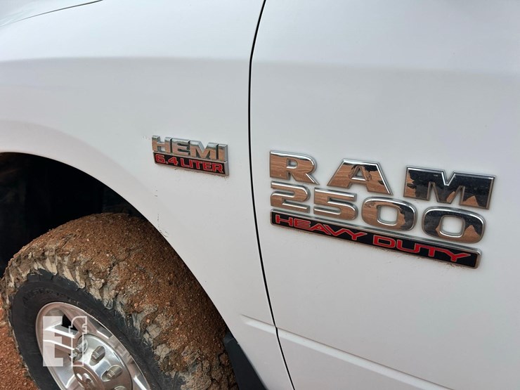 2018-ram-2500-tradesman-image-10