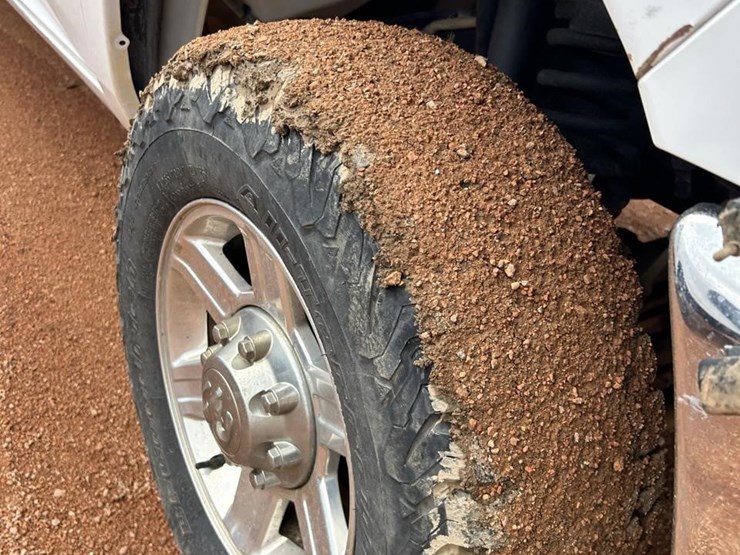 2018-ram-2500-tradesman-image-28