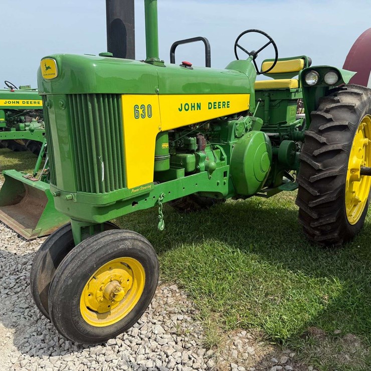 JOHN DEERE 630