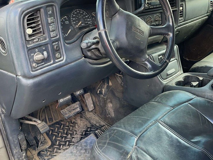 2002-gmc-sierra-3500-image-5