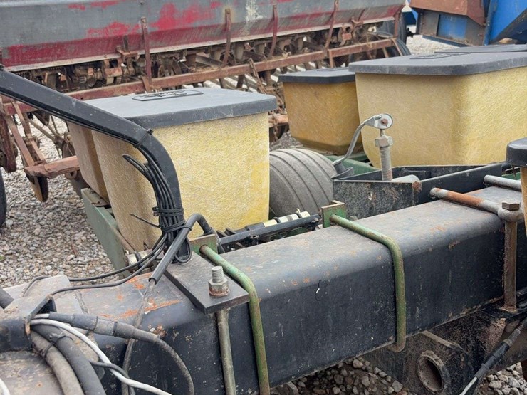 black-machine-8-36-image-16