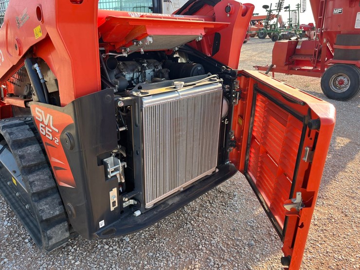2022-kubota-svl65-2-image-12