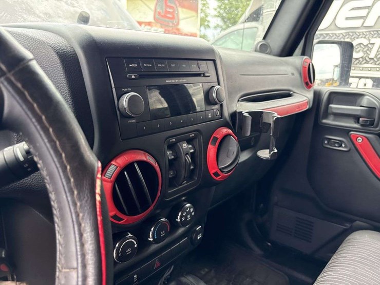 2012-jeep-wrangler-image-20