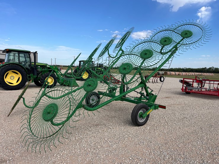 #t8834-•-frontier-12-wheel-rake-image-8