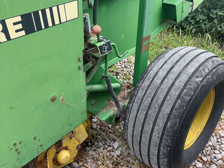 2025-john-deere-535-image-11