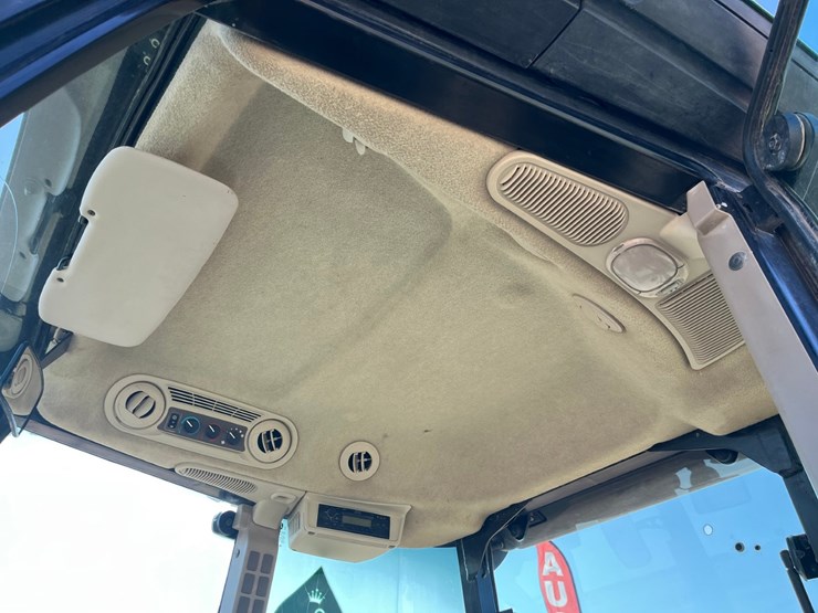 2019-john-deere-5075e-image-15