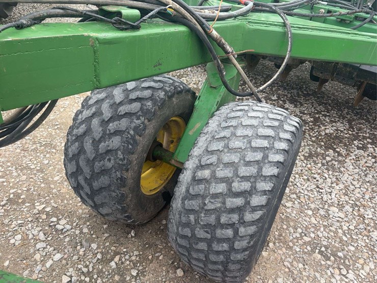 john-deere-750-image-3