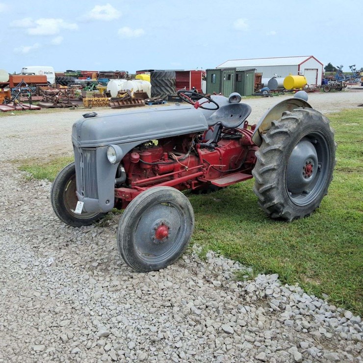 1950 FORD 8N