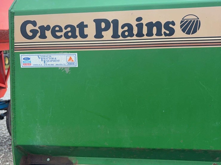 great-plains-15ft-no-till-drill,-7.5''-spacing,-narrow-press-wheels-in-box,-pull-type,-tandem-axle-image-12